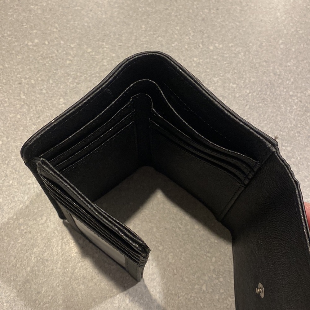 Fossil Wallet - image 8